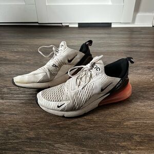 Nike Air Max 270 Sneakers